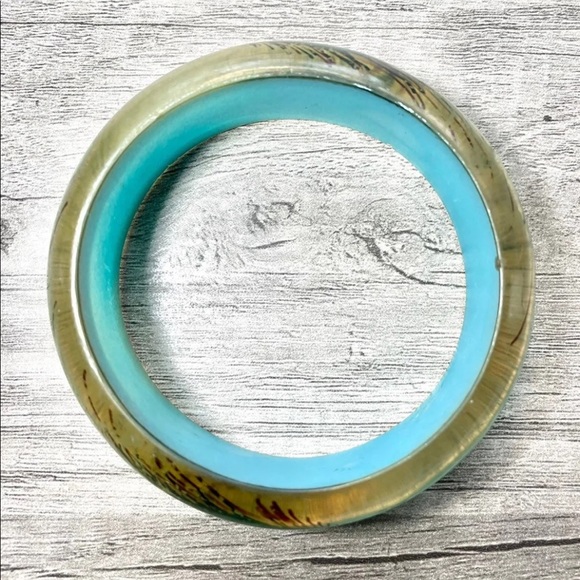 VTG 1960’s “PEACOCK” PERSPEX LUCITE CHUNKY BANGLE BRACELET w/ PAINTED DETAILS - Picture 9 of 12